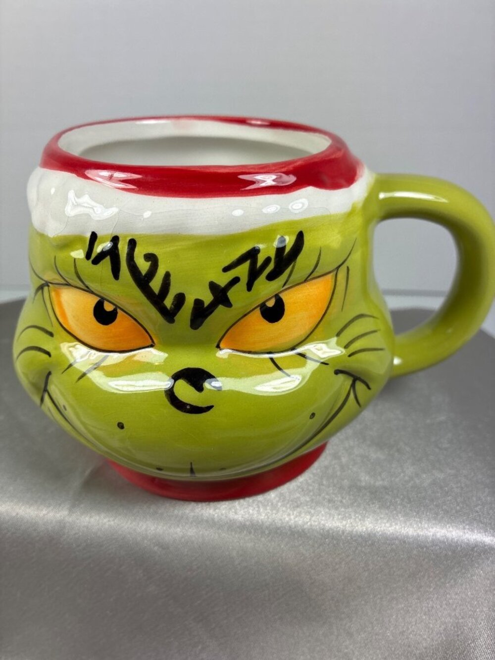 2024 Dr. Seuss The Grinch Sculpted Christmas Mug Santa Hat 14 oz Ceramic Cup - Picture 2 of 11
